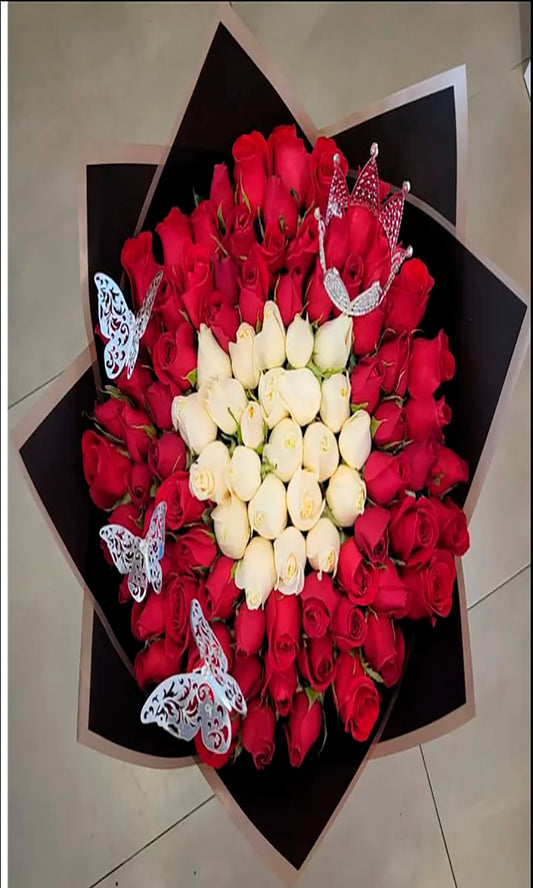 Bouquet de Rosas Rojas y Blancas del Valle